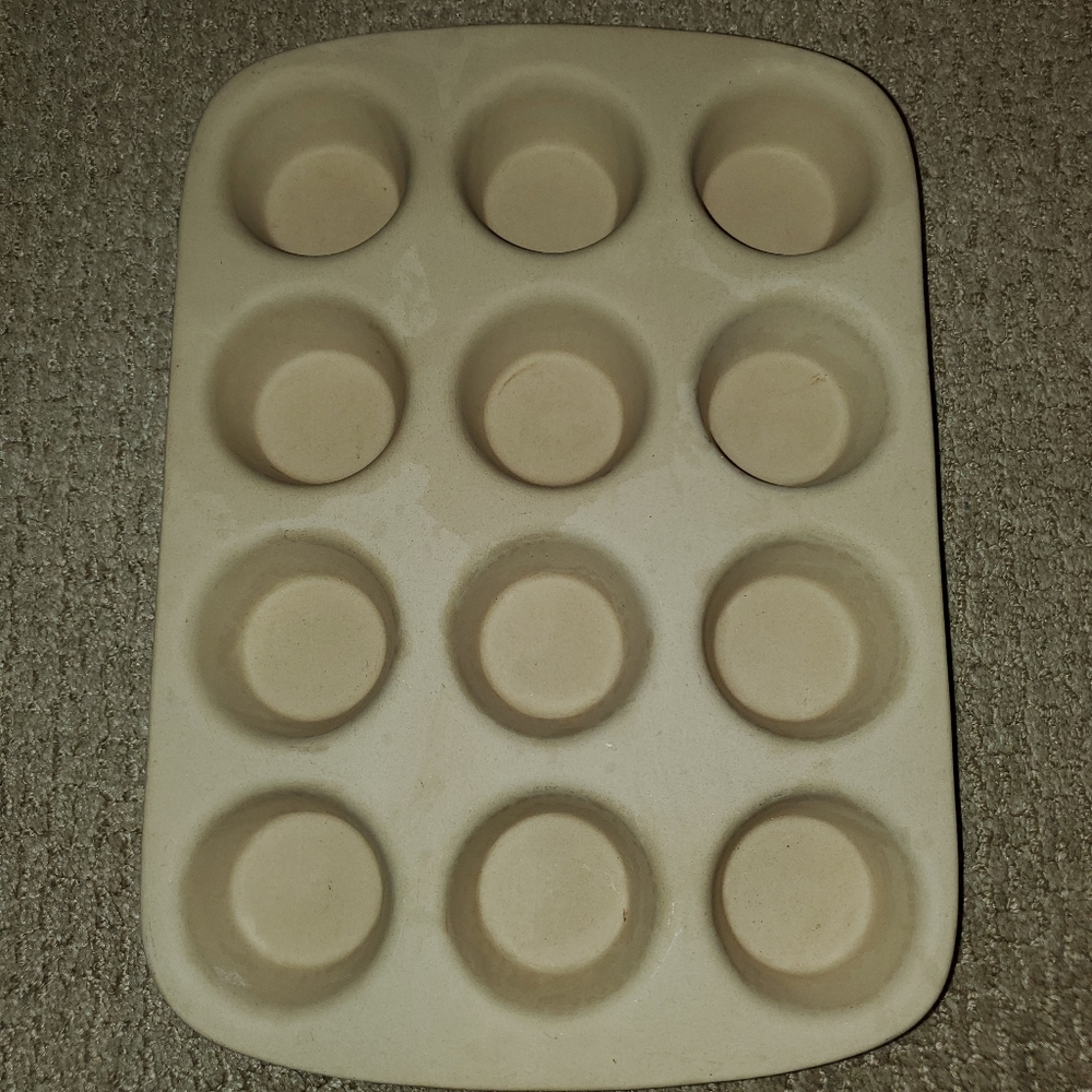 The Pampered Chef | Rare Heritage Family Stoneware Retired Cupcake 12 Muffin Pan